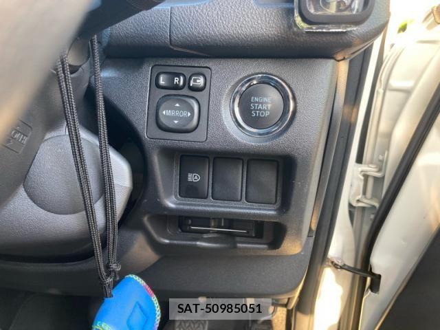 Toyota HIACE VAN 2020-11 7979399-12