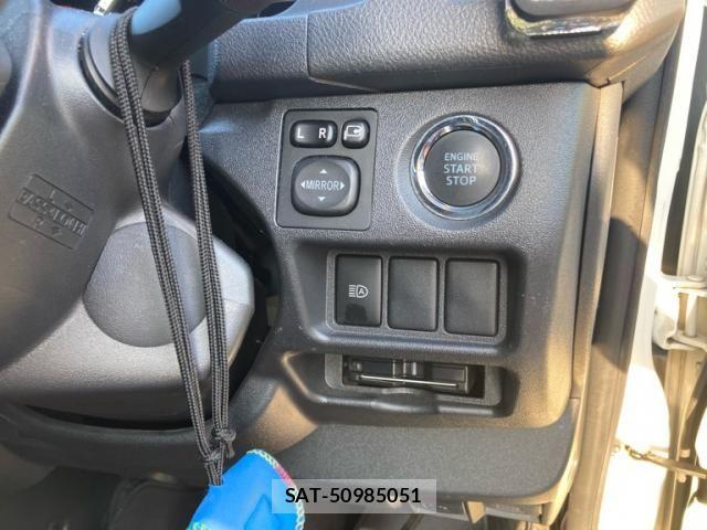 Toyota HIACE VAN 2020-11 7979399-6