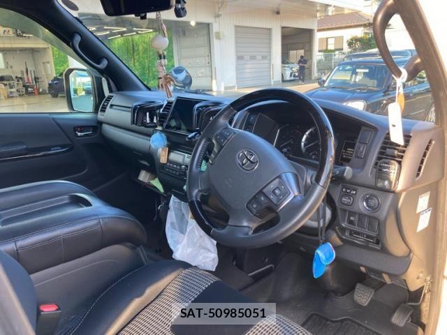 Toyota HIACE VAN 2020-11 7979399-7