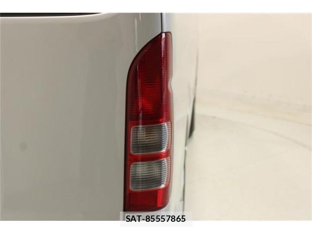 Toyota HIACE VAN 2022-02 8035863-18