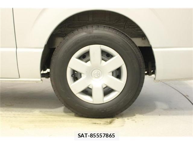 Toyota HIACE VAN 2022-02 8035863-24