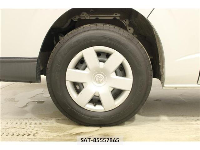 Toyota HIACE VAN 2022-02 8035863-25