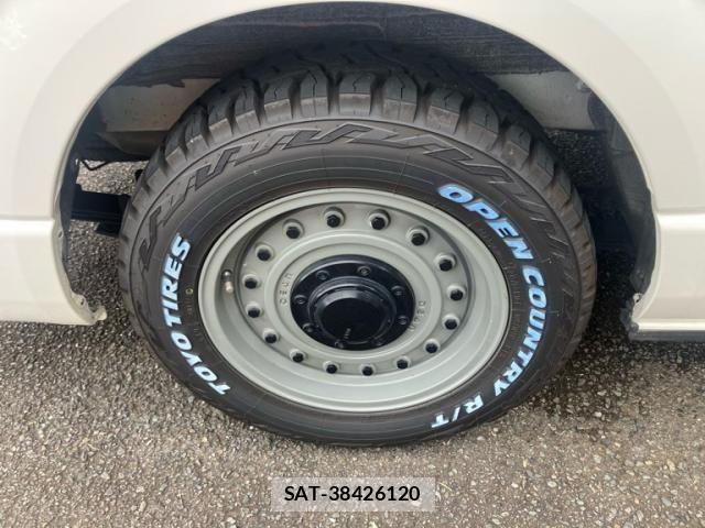 Toyota HIACE VAN 2025-10 8035843-9
