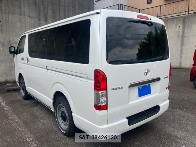 Toyota HIACE VAN 2025-10 8035843-10