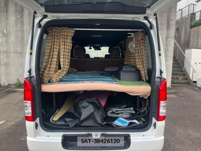Toyota HIACE VAN 2025-10 8035843-12