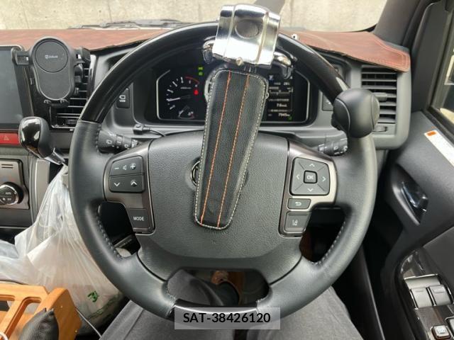 Toyota HIACE VAN 2025-10 8035843-19