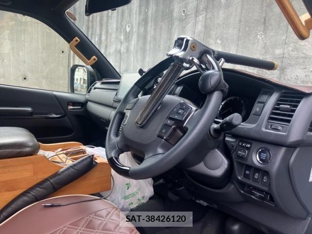 Toyota HIACE VAN 2025-10 8035843-5
