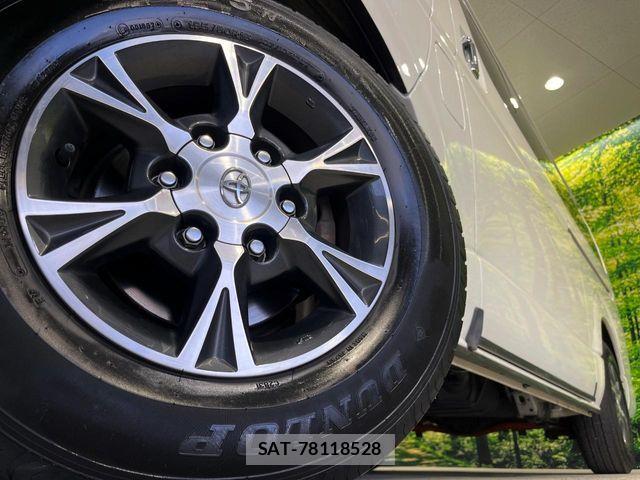 Toyota HIACE VAN 2018-04 8035851-12