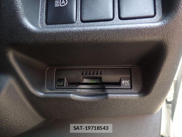 Toyota HIACE VAN 2018-09 8035868-14
