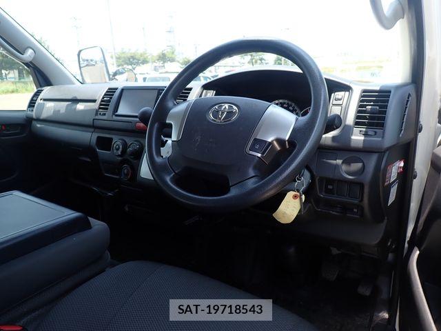 Toyota HIACE VAN 2018-09 8035868-1