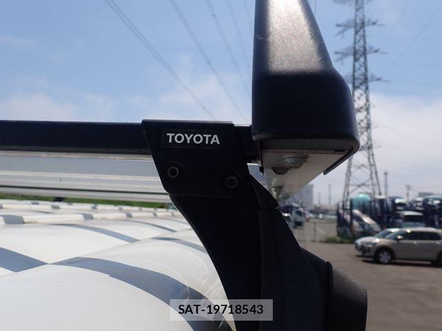 Toyota HIACE VAN 2018-09 8035868-7