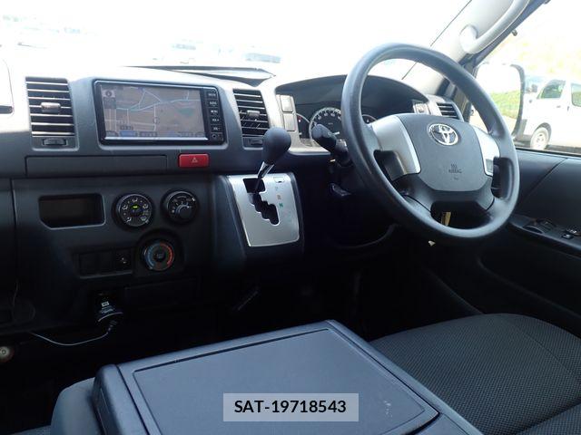 Toyota HIACE VAN 2018-09 8035868-8