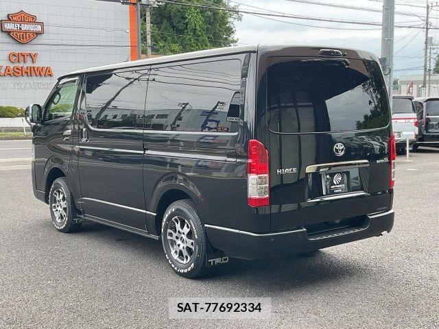 Toyota HIACE VAN 2022-12 8035846-16