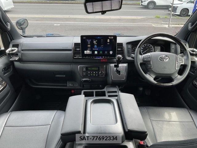 Toyota HIACE VAN 2022-12 8035846-1