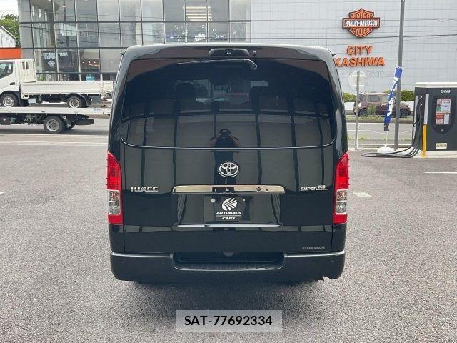Toyota HIACE VAN 2022-12 8035846-4