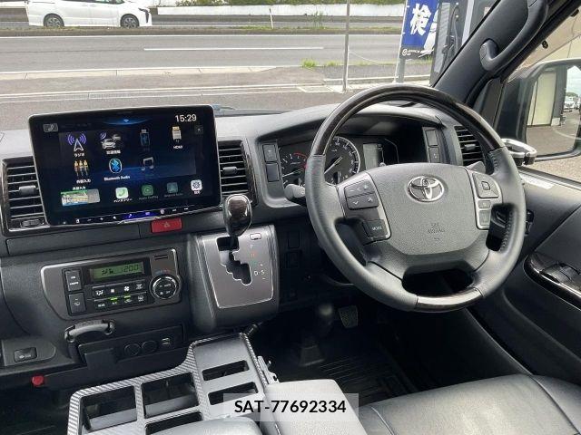 Toyota HIACE VAN 2022-12 8035846-7