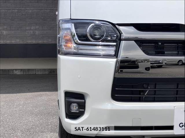 Toyota HIACE VAN 2026-06 8035842-9
