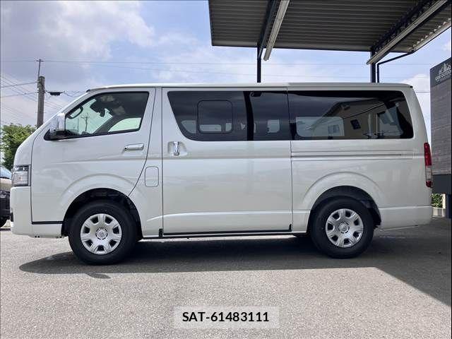 Toyota HIACE VAN 2026-06 8035842-13