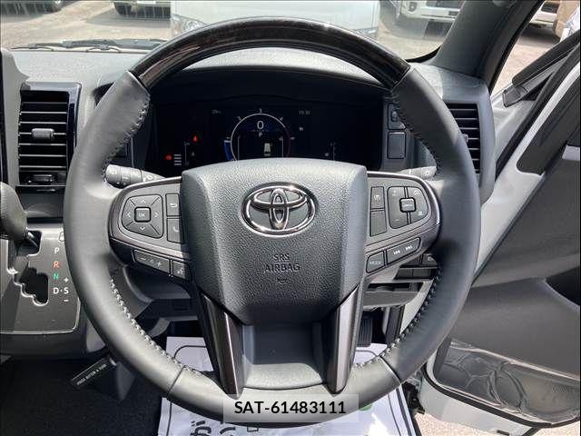 Toyota HIACE VAN 2026-06 8035842-16