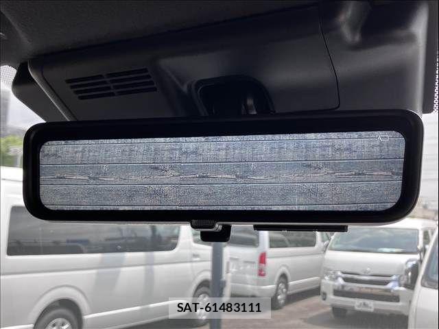 Toyota HIACE VAN 2026-06 8035842-18
