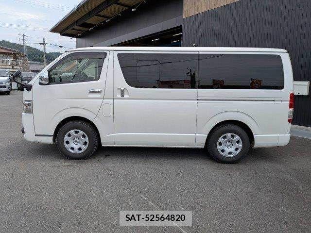 Toyota HIACE VAN 2018-08 8035859-16