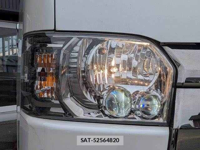 Toyota HIACE VAN 2018-08 8035859-26