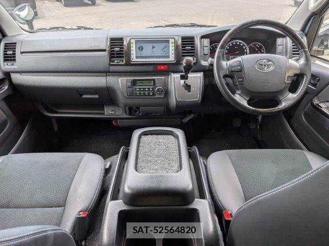 Toyota HIACE VAN 2018-08 8035859-2