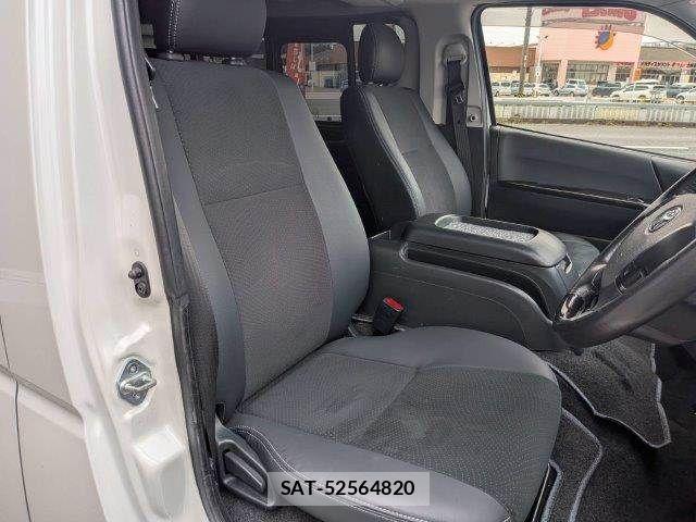 Toyota HIACE VAN 2018-08 8035859-3