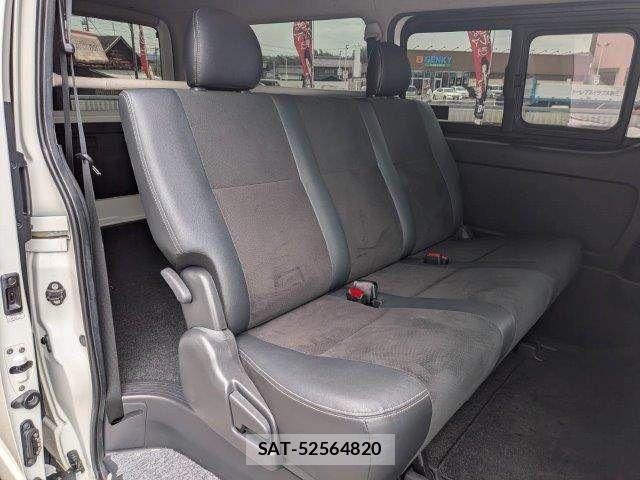 Toyota HIACE VAN 2018-08 8035859-4