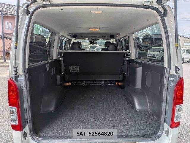 Toyota HIACE VAN 2018-08 8035859-5