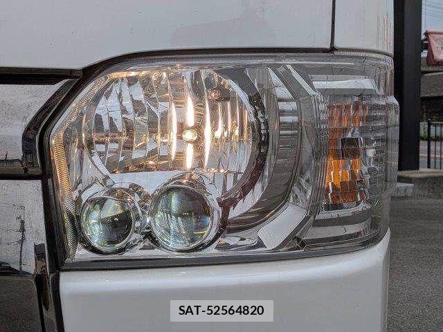 Toyota HIACE VAN 2018-08 8035859-7