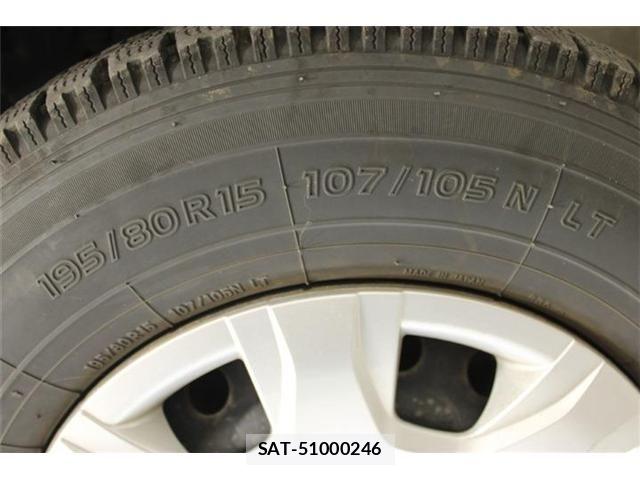 Toyota HIACE VAN 2018-03 8035852-25