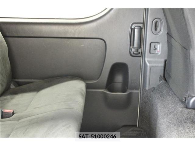 Toyota HIACE VAN 2018-03 8035852-28