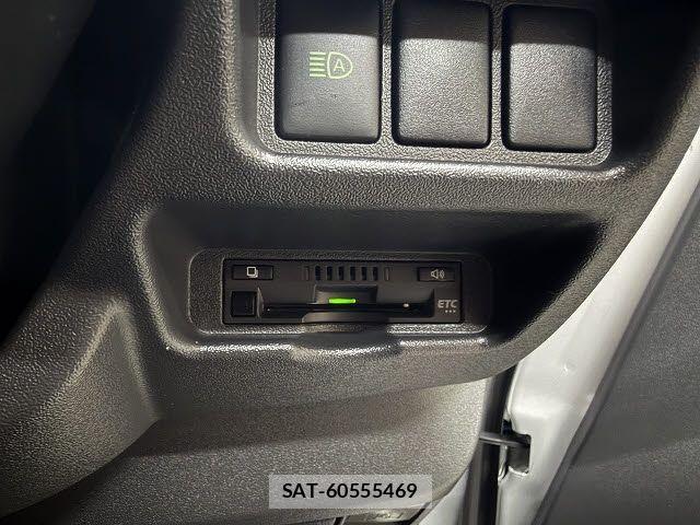 Toyota HIACE VAN 2021-02 8035850-13