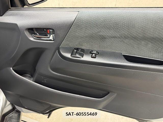 Toyota HIACE VAN 2021-02 8035850-15