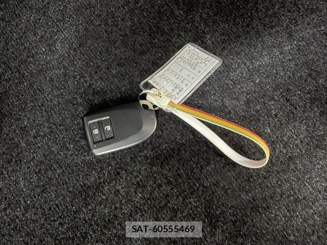 Toyota HIACE VAN 2021-02 8035850-18