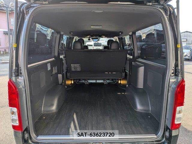 Toyota HIACE VAN 2023-06 8035849-13