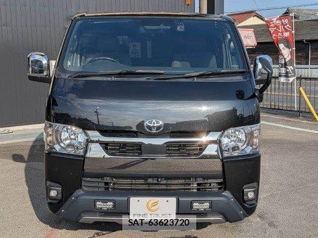 Toyota HIACE VAN 2023-06 8035849-18