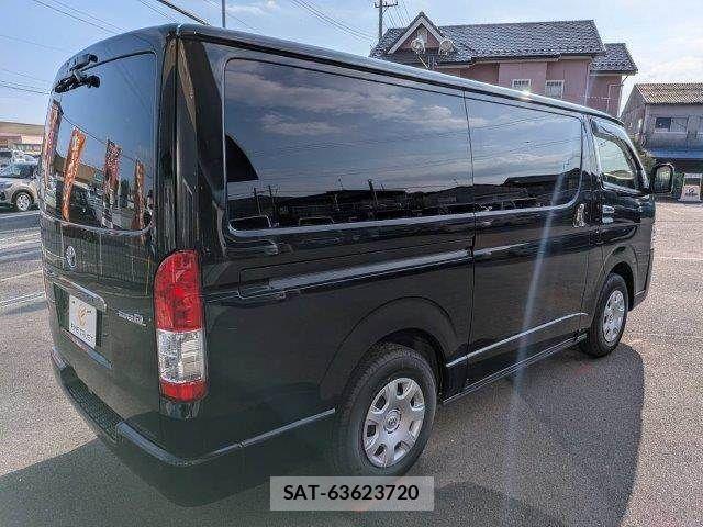 Toyota HIACE VAN 2023-06 8035849-21