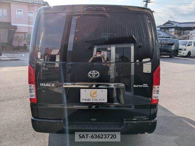 Toyota HIACE VAN 2023-06 8035849-22