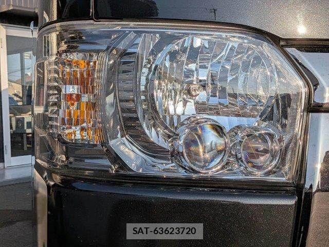 Toyota HIACE VAN 2023-06 8035849-26
