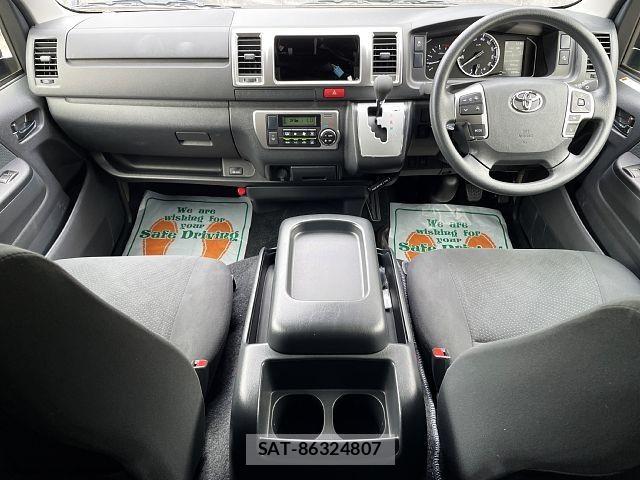 Toyota HIACE VAN 2025-04 8035844-1