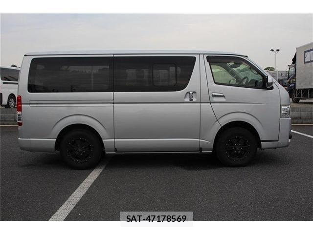 Toyota HIACE VAN 2019-06 8035853-10