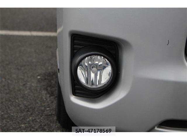 Toyota HIACE VAN 2019-06 8035853-14