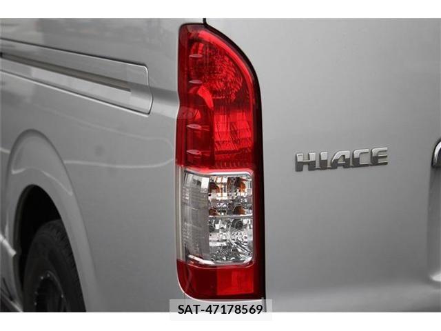 Toyota HIACE VAN 2019-06 8035853-15