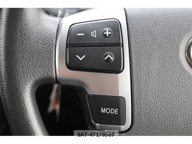 Toyota HIACE VAN 2019-06 8035853-24