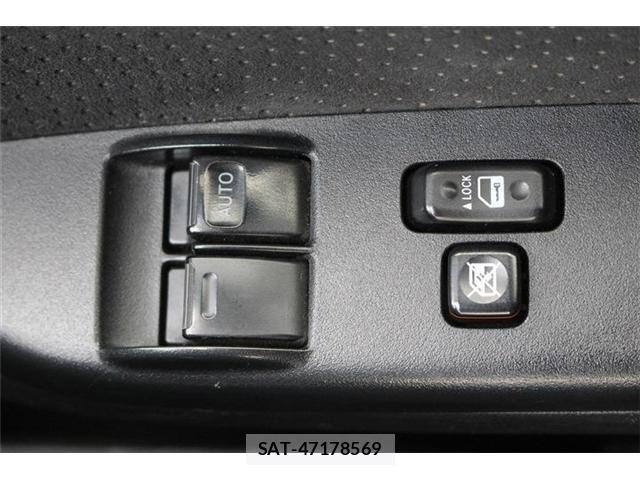 Toyota HIACE VAN 2019-06 8035853-26