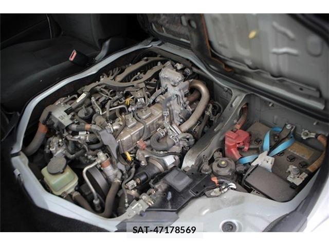 Toyota HIACE VAN 2019-06 8035853-29