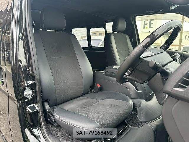 Toyota HIACE VAN 2023-10 8035848-10