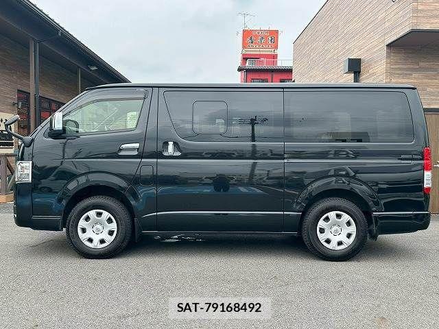 Toyota HIACE VAN 2023-10 8035848-13